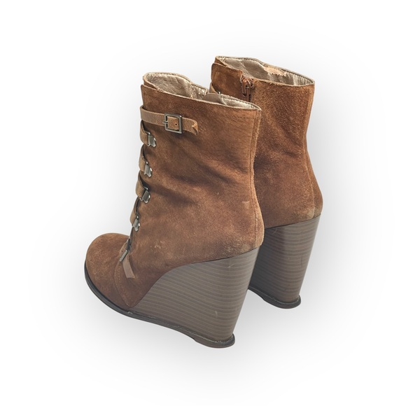 BCBGeneration ༄ Kadeer Buckled Lace Up Wedge Bootie ༄ Tobacco Suede ༄ 8M / 38 - Picture 5 of 16